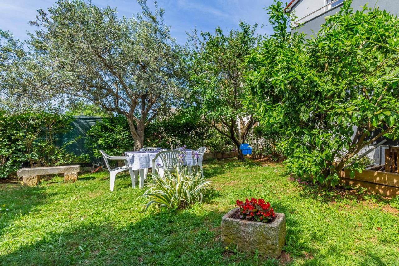 Apartment Lorencin Milka